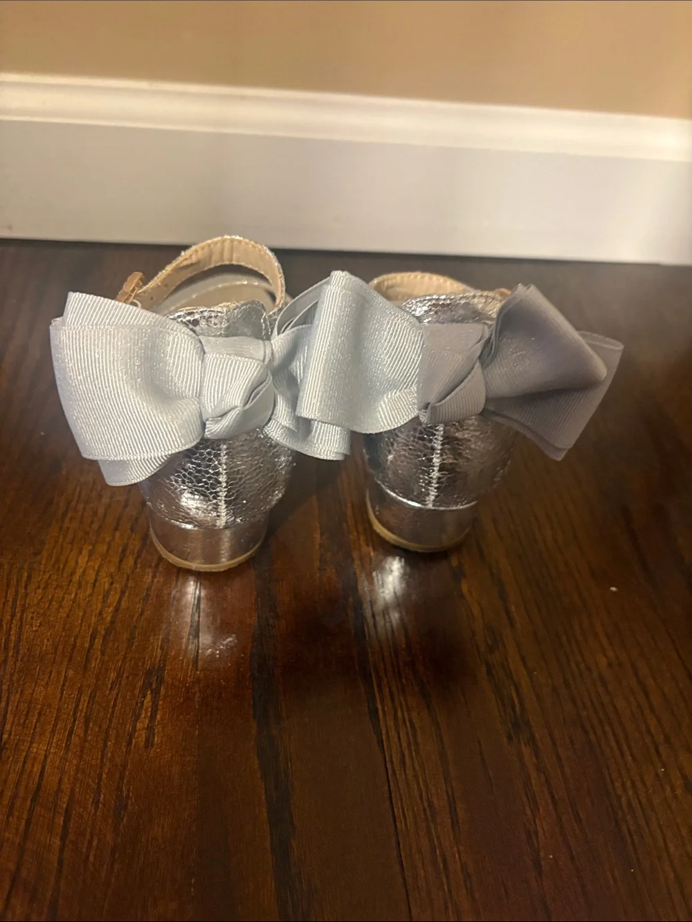 Angel face ' Silver Bow Ankle-Strap Sandals